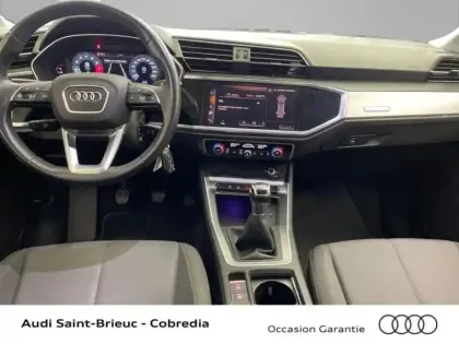 Photo 6 Audi Q3  35 TFSI 150ch Design