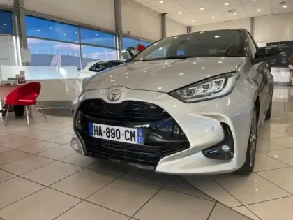 Photo 6 Toyota Yaris  116h Collection 5p MC24