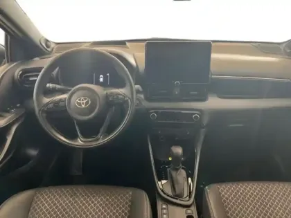 Photo 13 Toyota Yaris  116h Collection 5p MC24