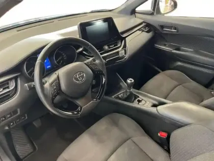 Photo 14 Toyota C-HR  1.2 Turbo 116ch Dynamic 2WD
