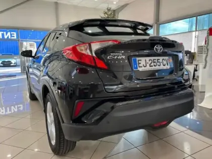 Photo 8 Toyota C-HR  1.2 Turbo 116ch Dynamic 2WD