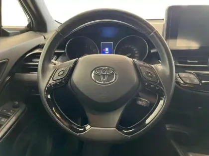Photo 13 Toyota C-HR  1.2 Turbo 116ch Dynamic 2WD