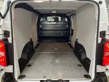 Photo 11 Toyota Proace  Long Double 2.0 D-4D 140 Start Pack Confort MC24