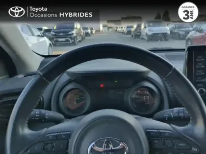 Photo 12 Toyota Yaris  116h Design 5p