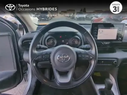Photo 8 Toyota Yaris  116h Design 5p