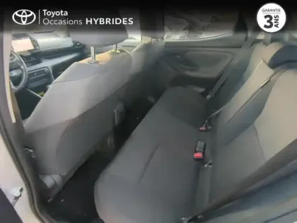 Photo 11 Toyota Yaris  116h Design 5p