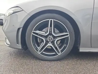 Photo 7 Mercedes Classe A  200 d 150ch AMG Line 8G-DCT