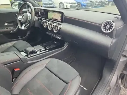 Photo 8 Mercedes Classe A  200 d 150ch AMG Line 8G-DCT