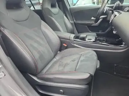 Photo 13 Mercedes Classe A  200 d 150ch AMG Line 8G-DCT