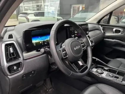 Photo 8 Kia Sorento  1.6 T-GDi 230ch HEV Design BVA6 4x2 7 places