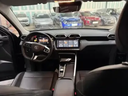 Photo 8 Mg ZS  Hybrid+ 197ch Luxury