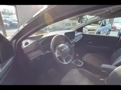 Photo 8 Dacia Jogger  1.6 hybrid 140ch Extreme 7 places -24