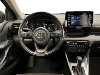 Photo 13 Toyota Yaris  116h France 5p