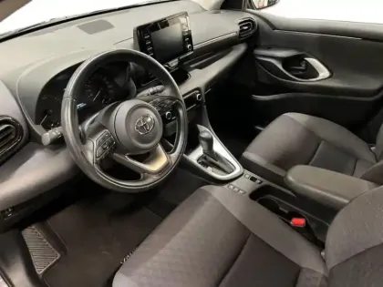 Photo 14 Toyota Yaris  116h France 5p