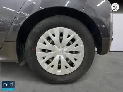 Photo 11 Toyota Yaris  116h France 5p