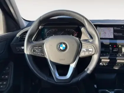 Photo 11 BMW Serie 1 Série 1 116iA 109ch Edition Sport DKG7