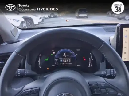 Photo 12 Toyota Yaris  116h Design 5p MC24