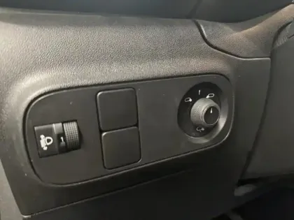 Photo 13 Citroën C3  1.5 BlueHDi 100ch S&S Feel E6.d