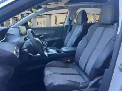 Photo 6 Peugeot 3008  1.2 PureTech 130ch Allure S&S