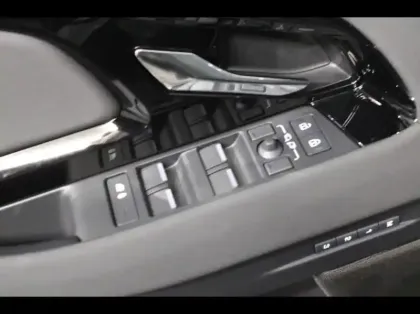 Photo 8 Land rover Range Rover Evoque  1.5 P270e PHEV 269ch Dynamic SE