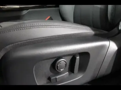 Photo 10 Land rover Range Rover Evoque  1.5 P270e PHEV 269ch Dynamic SE