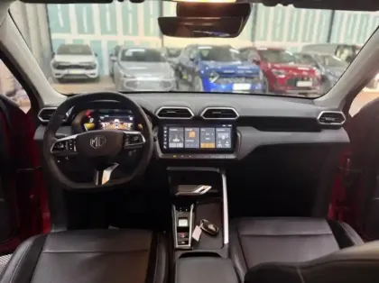 Photo 8 Mg ZS  Hybrid+ 197ch Luxury