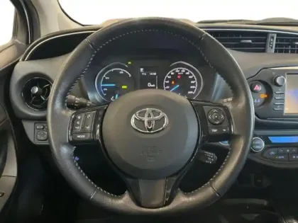 Photo 14 Toyota Yaris  100h Dynamic 5p MY19
