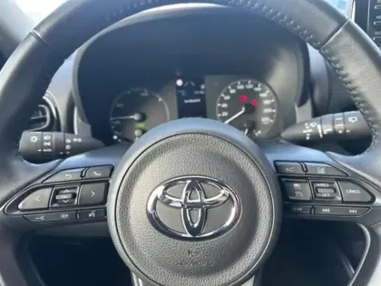 Photo 12 Toyota Yaris  116h Dynamic 5p MY21