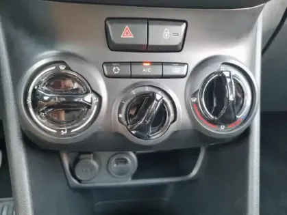 Photo 8 Peugeot 208 BLUEHDI 100 S&amp;S ACTIVE