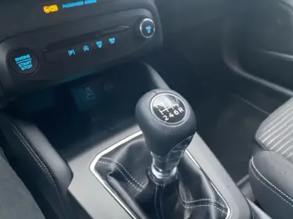 Photo 7 Ford Focus 1.0 EcoBoost mHEV 125ch Titanium X Business