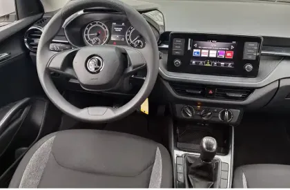 Photo 12 Skoda Fabia  1.0 MPI 65 ch BVM5