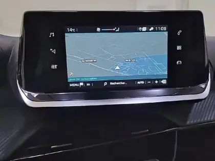 Photo 18 Peugeot 208  PureTech 100 S&S BVM6