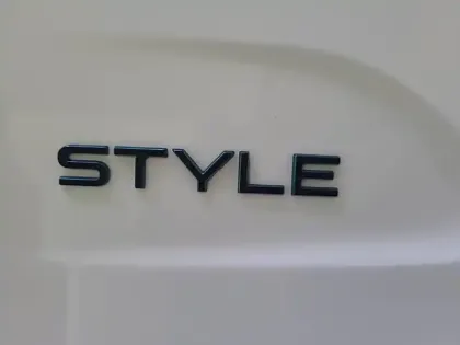 Photo 31 Peugeot 208  PureTech 100 S&S BVM6