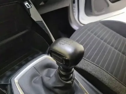 Photo 13 Peugeot 208  PureTech 100 S&S BVM6