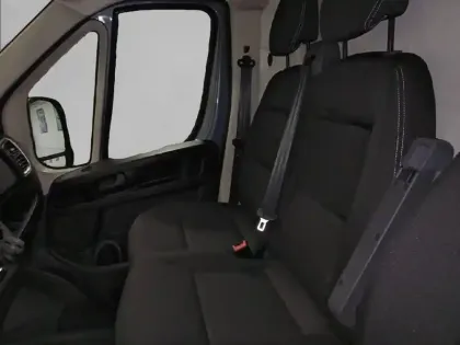 Photo 51 Peugeot Boxer  FGN TOLE 3.5 T D L2H2 140 CH AUT.