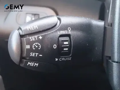 Photo 11 Peugeot Rifter  Standard PureTech 110 S&S BVM6