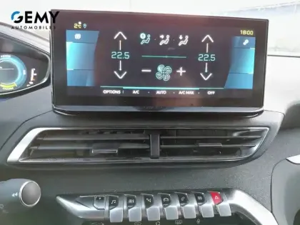 Photo 11 Peugeot 3008  Hybrid 225 e-EAT8