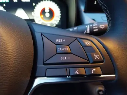 Photo 17 Nissan Juke  HYBRID 143