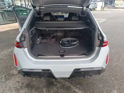 Photo 6 BMW Serie 5 M5 Touring PHEV 727 ch BVA8