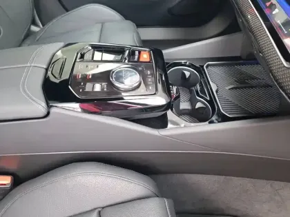 Photo 23 BMW Serie 5 M5 Touring PHEV 727 ch BVA8