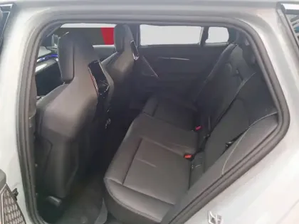 Photo 30 BMW Serie 5 M5 Touring PHEV 727 ch BVA8