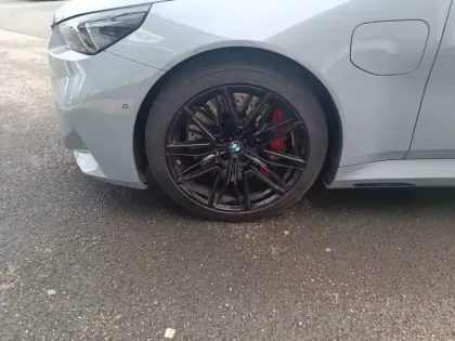 Photo 41 BMW Serie 5 M5 Touring PHEV 727 ch BVA8