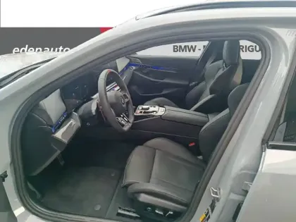 Photo 8 BMW Serie 5 M5 Touring PHEV 727 ch BVA8