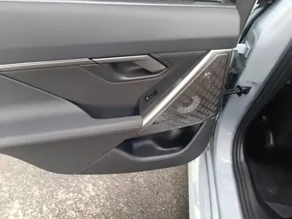 Photo 35 BMW Serie 5 M5 Touring PHEV 727 ch BVA8