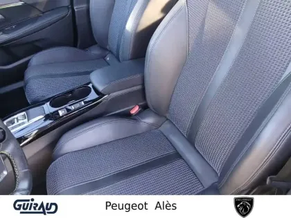 Photo 8 Peugeot 2008  PureTech 130 S&S EAT8