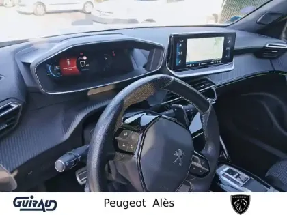 Photo 7 Peugeot 2008  PureTech 130 S&S EAT8