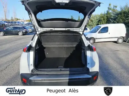 Photo 5 Peugeot 2008  PureTech 130 S&S EAT8