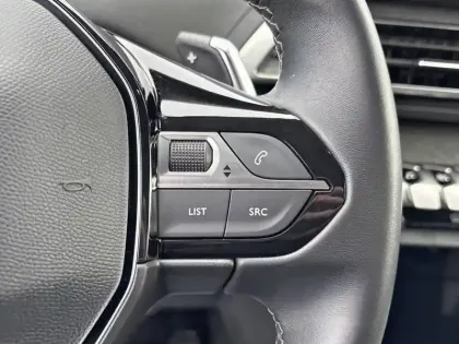 Photo 17 Peugeot 3008  Hybrid 225 e-EAT8