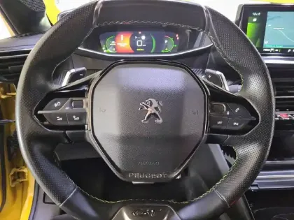 Photo 8 Peugeot 208  PureTech 100 S&S EAT8