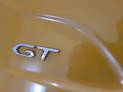 Photo 33 Peugeot 208  PureTech 100 S&S EAT8